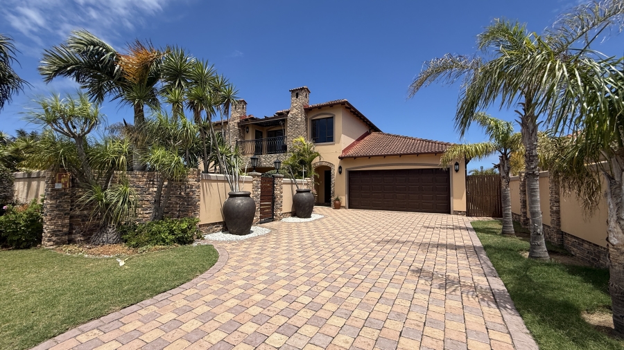 3 Bedroom Property for Sale in Summerstrand Eastern Cape